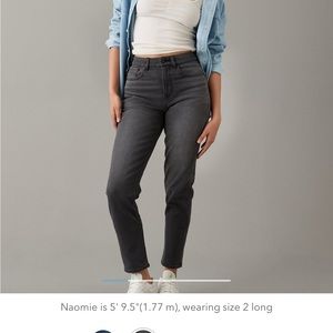 NEW AE Curvy Mom Jean